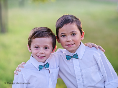 2 young boys
